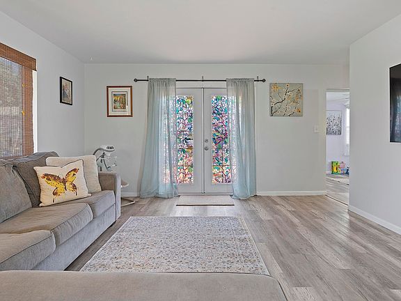 2nd image of 1002 S K Street