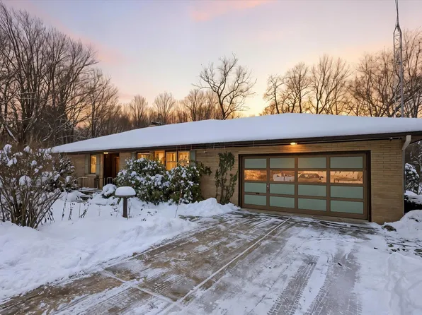 126 Country Club Dr, La Porte, IN 46350