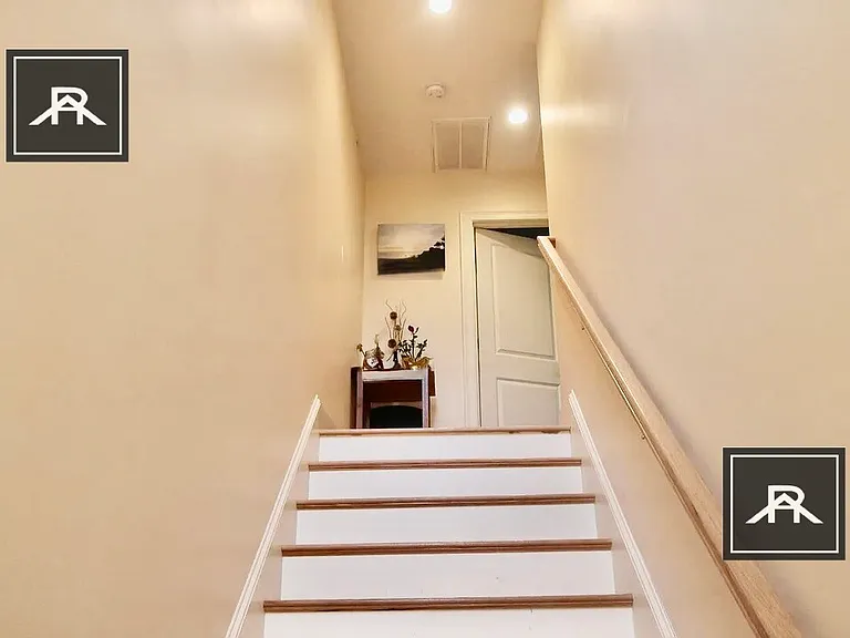 11 Sparhawk St #3 — Photo 3