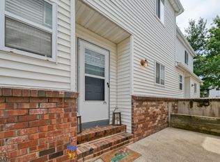 715 Reed Ct, Flemington, NJ 08822