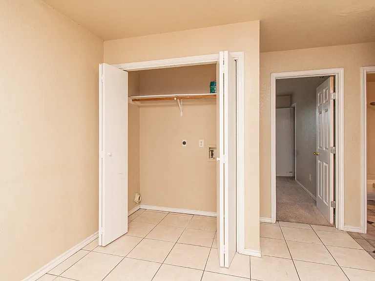 1602 Benttree Dr #A — Photo 6