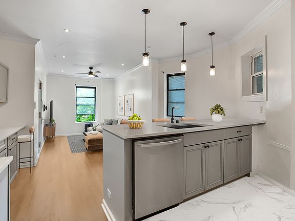 4th image of 650 9th Ave APT 3S