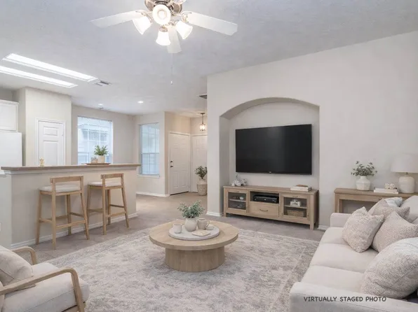 207 N Burberry Park Cir, Spring, TX 77382