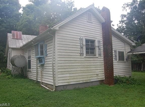 4th image of 156 S Snider St