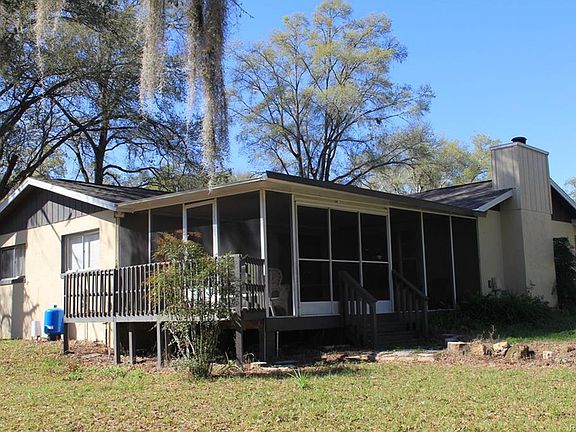 5th image of 801 N Woodlake Ave