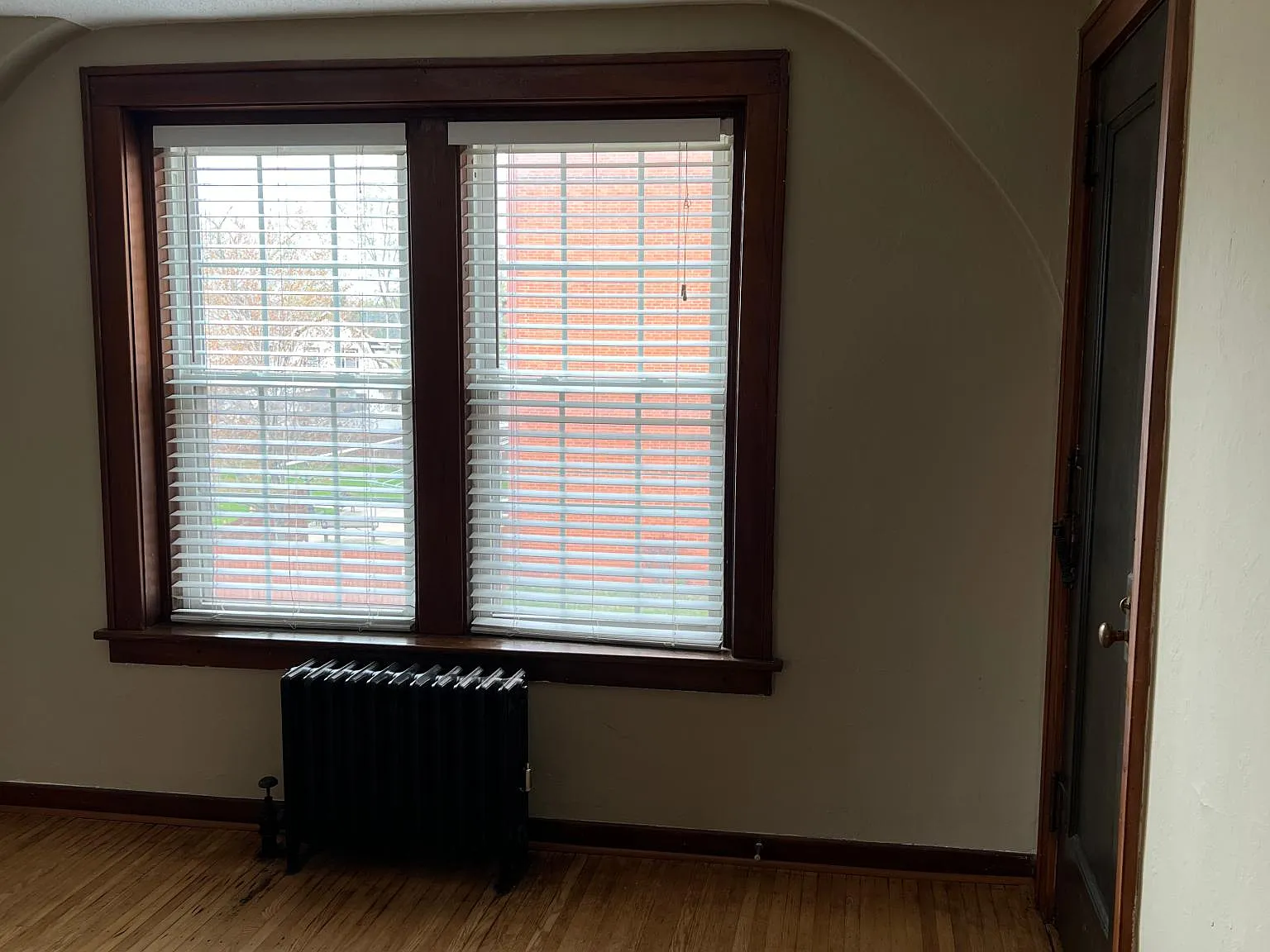 1054 Kenmore Ave — Photo 4
