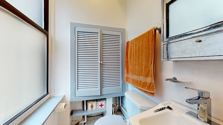 Rented by Bond New York | media 21