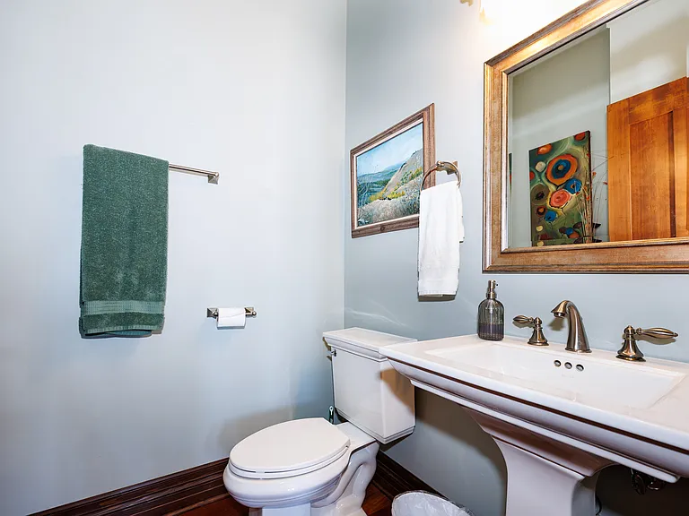 Mid-level bathroom