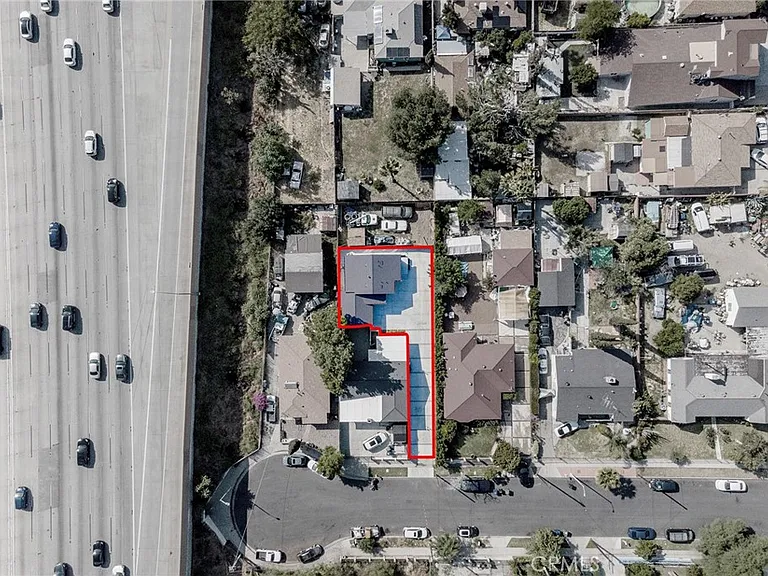 13721 Pierce St — Photo 34