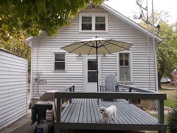 2nd image of 206 Vine St