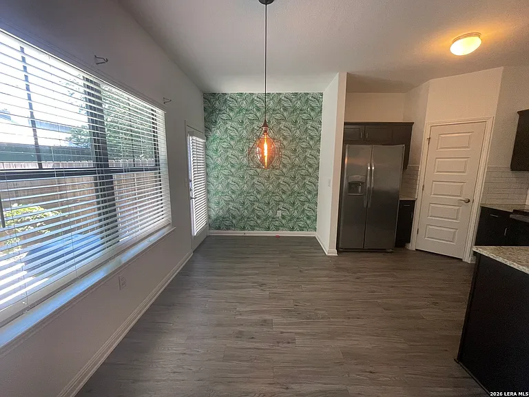 418 Lockhart — Photo 6