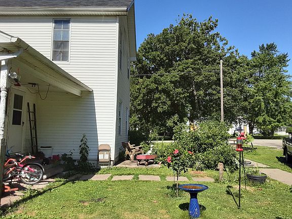 4th image of 111 E Lucas St