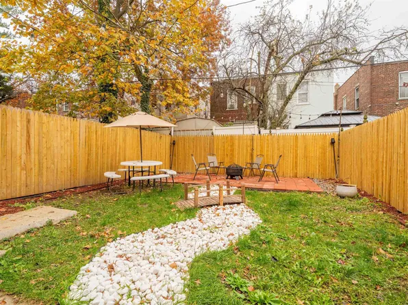 257 Woodlawn Avenue image 20 of 21