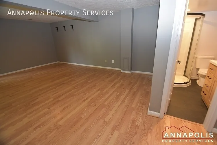 1629 Elkwood Ct — Photo 11