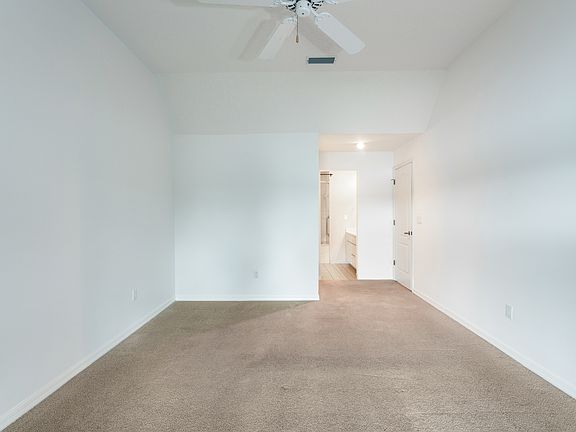3rd image of 52 Cortes Ct