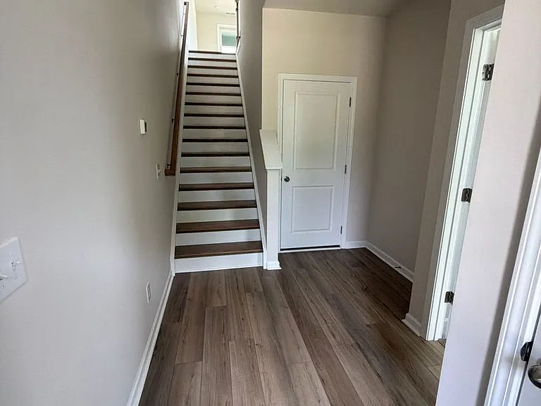 4623 Swan Meadow Ln — Photo 2