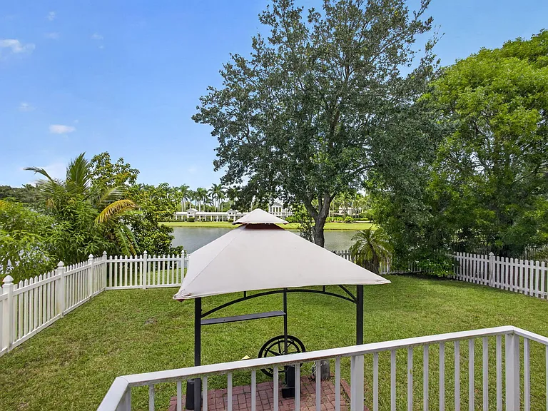 1204 Oakwater Dr — Photo 49