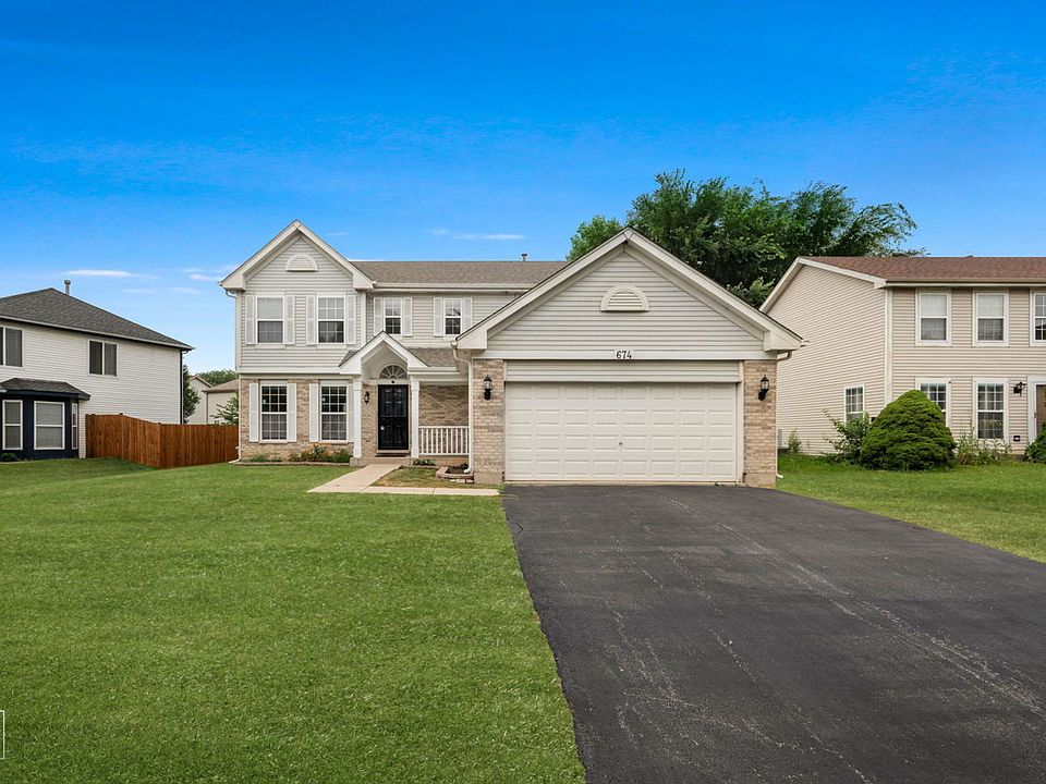 1st image of 674 Maple Dr