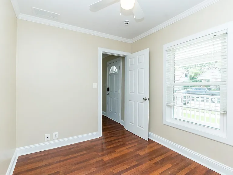 2742 Inman St — Photo 14