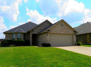 122 Rugen Ln, College Station, TX 77845