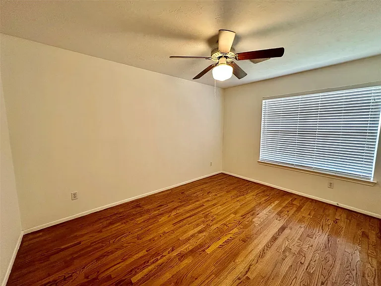 1414 Diamond Brook Dr — Photo 13