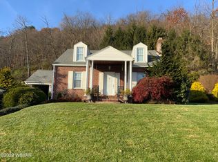 510 Woodward Ave, Lock Haven, PA 17745