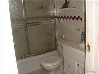 3rd image of 19 Abner Dr