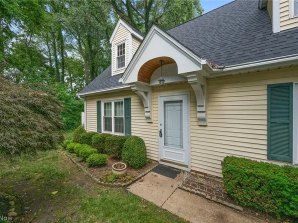 6724 Connecticut Colony Cir, Mentor, OH 44060