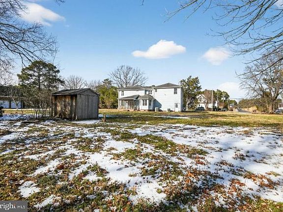 3rd image of 1225 Bells Mill Rd