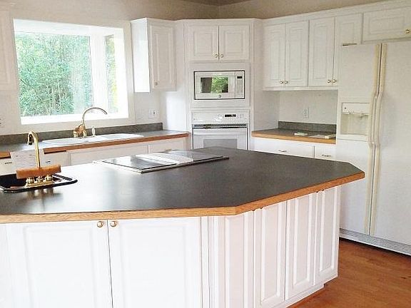 5th image of 136 Heron Ct