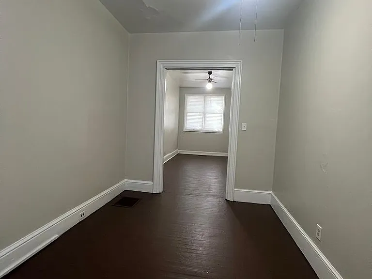 327 E Philadelphia St — Photo 5
