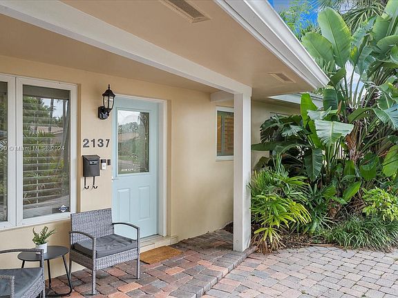4th image of 2137 NE 58th Ct