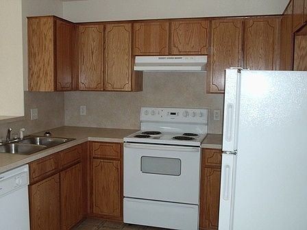 2nd image of 2800 Vernice Loop APT B
