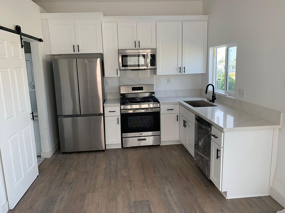 1st image of 14424 Adelfa Dr