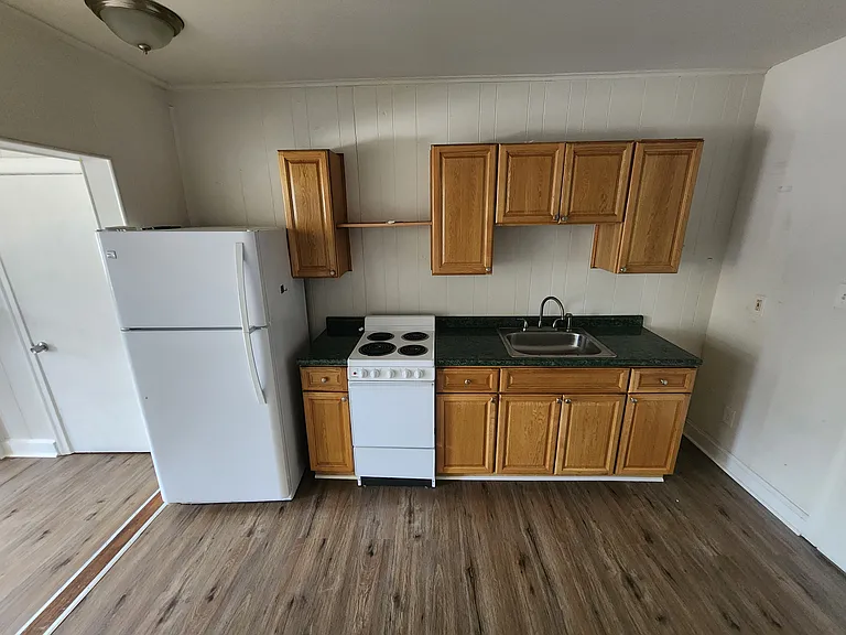 2303-fairmount-ave-3-5