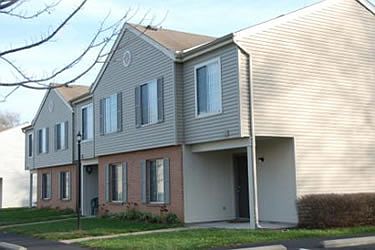 3rd image of 617 Ethel Ct