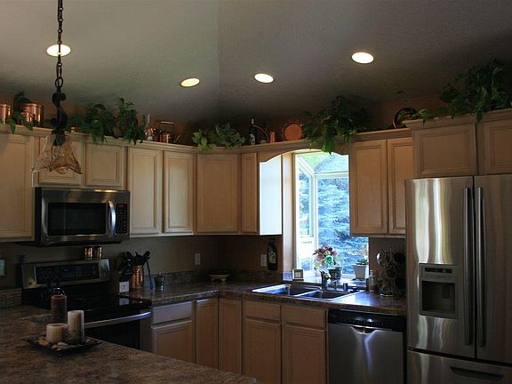 5th image of 4630 S Reserve St