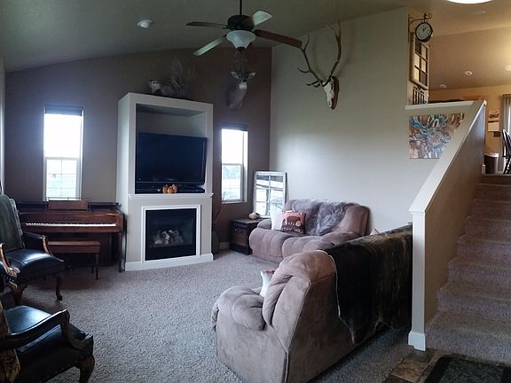 entry way/living room