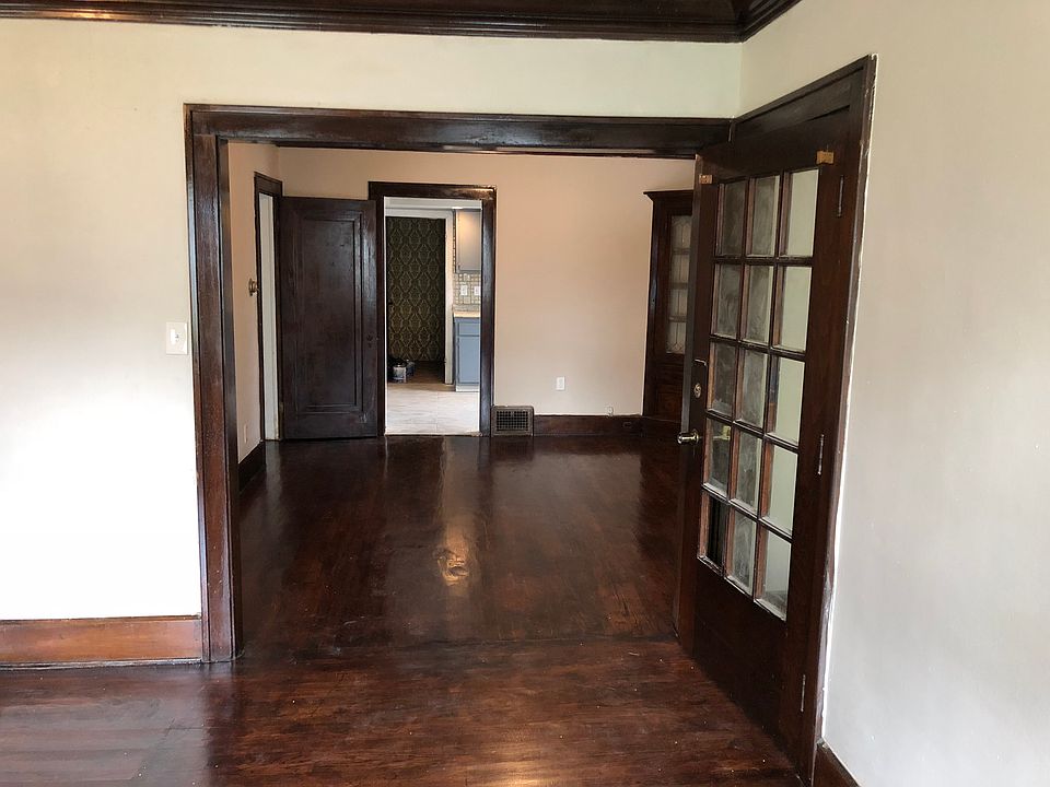 1st image of 3535 East Blvd