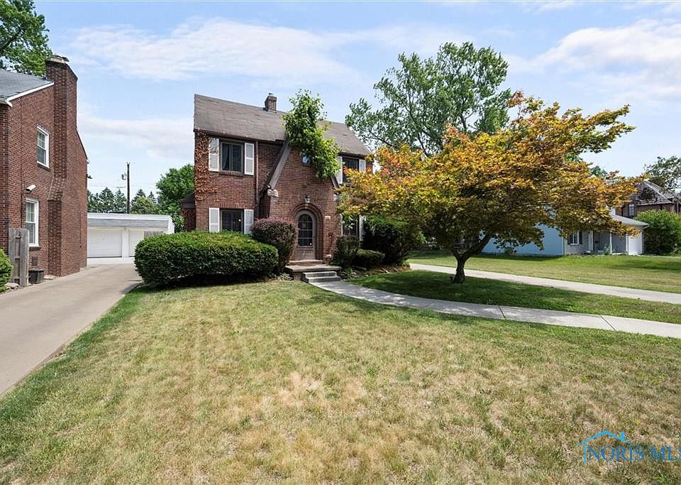 1st image of 3230 Wendover Dr