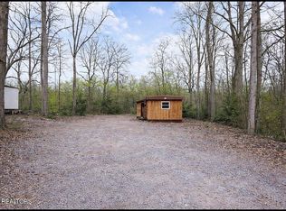 245 Center Ln, New Tazewell, TN 37825