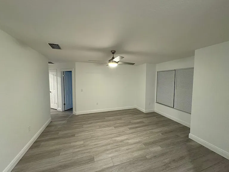 6553 Hidden Beach Cir — Photo 11