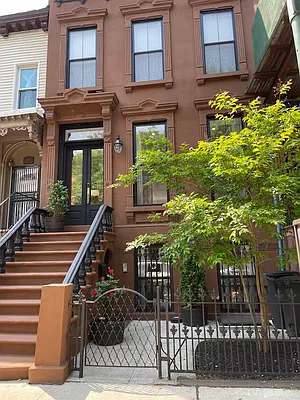 Rented by Oxford Property Group | media 8