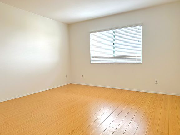 5th image of 1345 S Westgate Ave APT 203