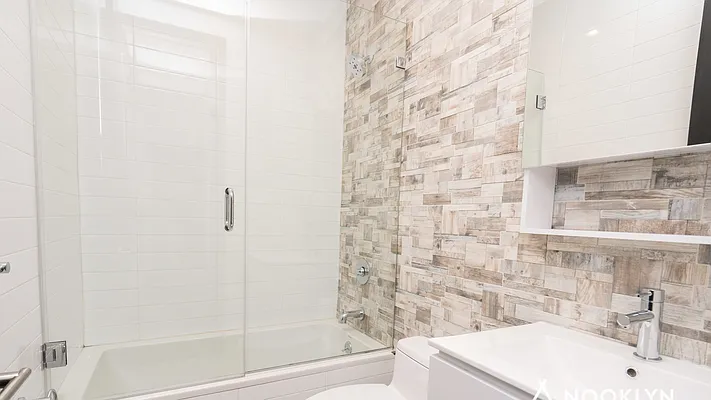 Rented by Nooklyn NYC LLC | media 2