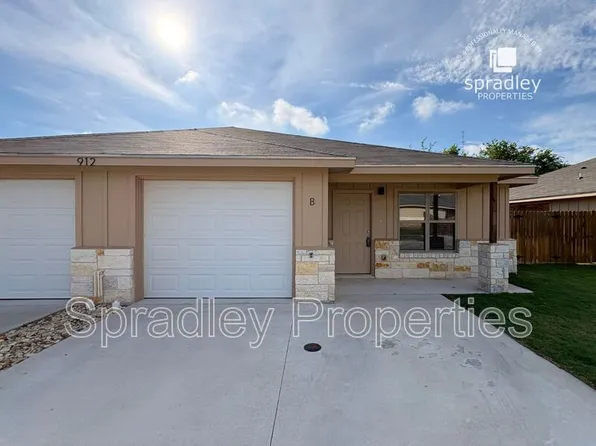 1012B Menard Ct, Belton, TX