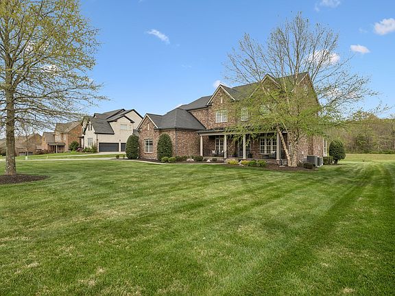 4th image of 1858 Longmoore Ln