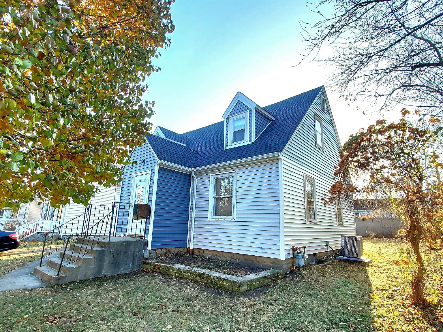 4 bed, 1528 sqft, $7,999 — Photo 2