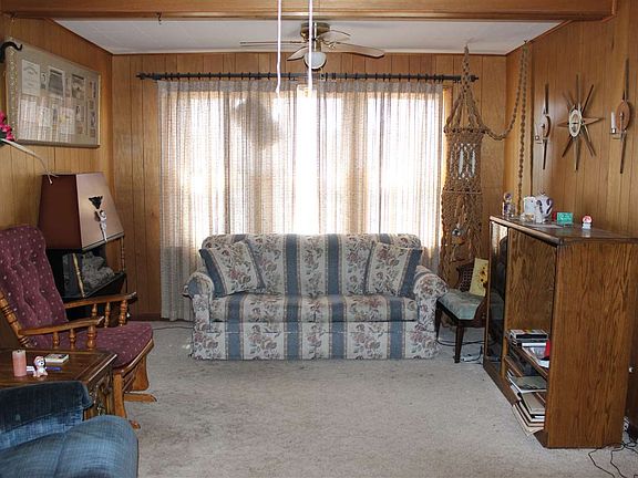 3rd image of 409 S Topeka Ave