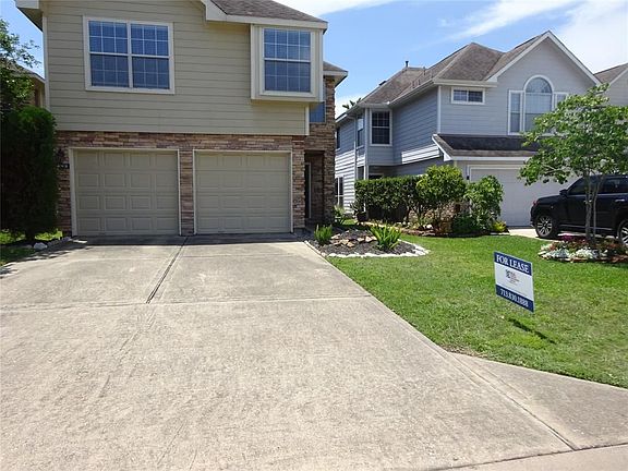 5th image of 10831 Waterfern Ct